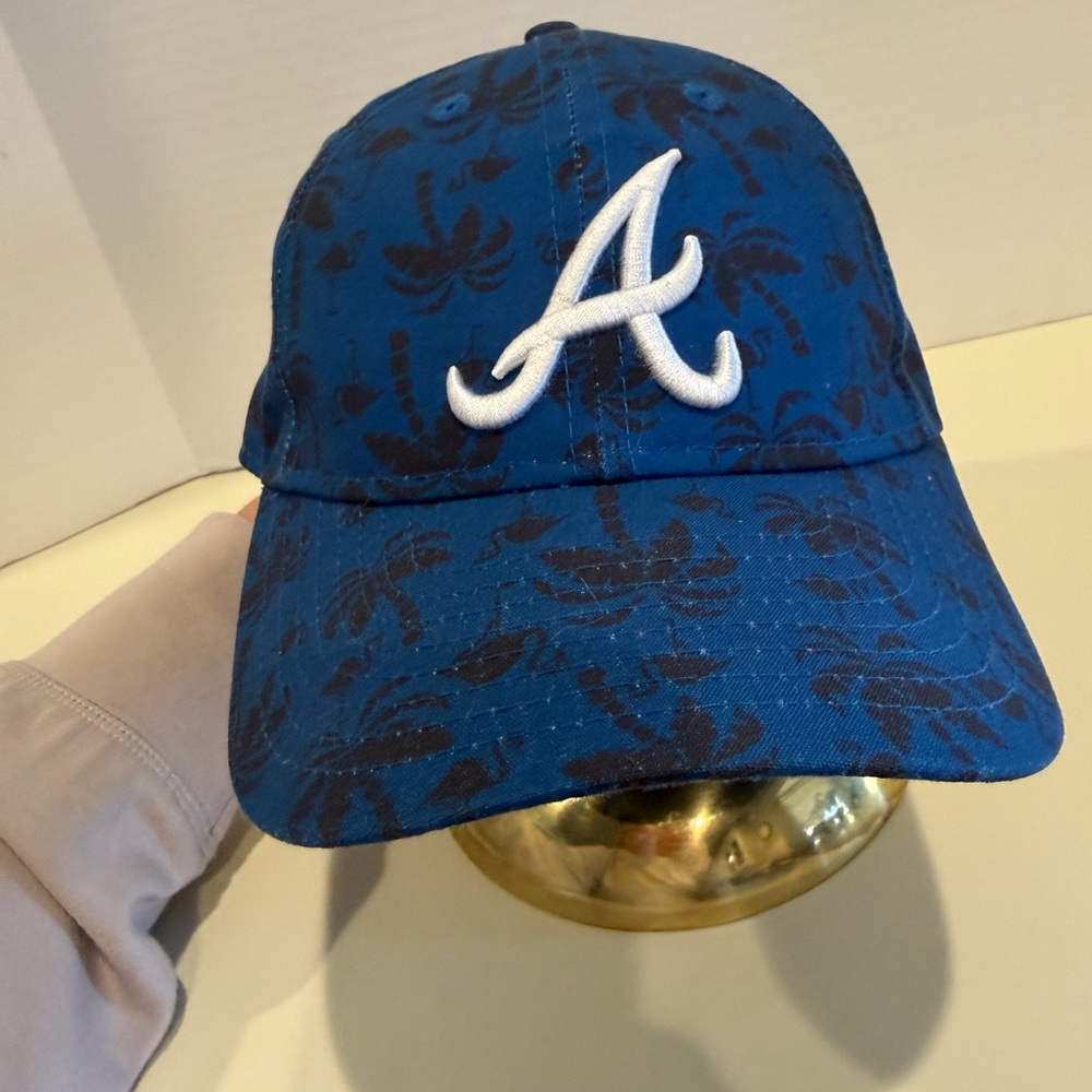Atlanta Braves Youth Palm Tree Design Ball Cap Mint Condition Adjustable